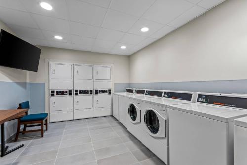 everhome suites panama city beach