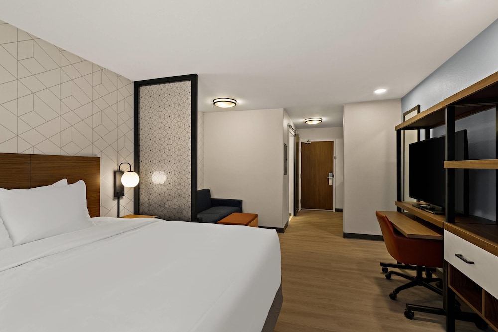 everhome suites wichita northeast by choice hotels