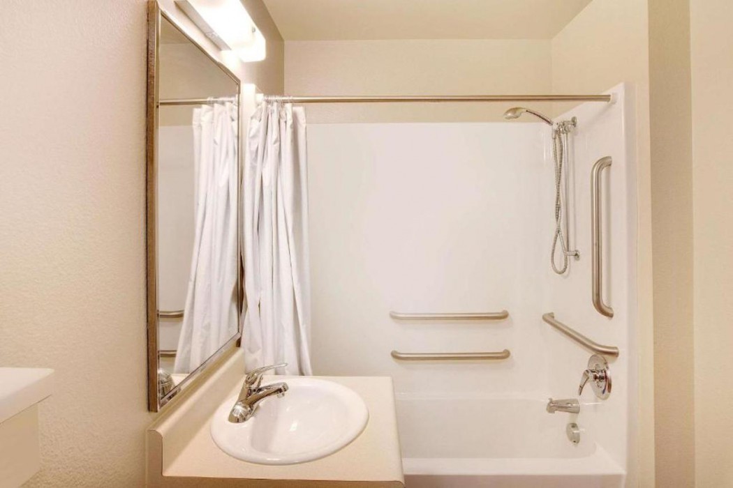 woodspring suites baton rouge airport
