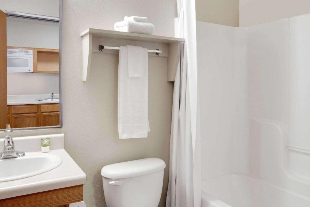 woodspring suites baton rouge airport