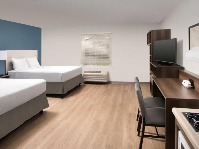 woodspring suites baton rouge airport