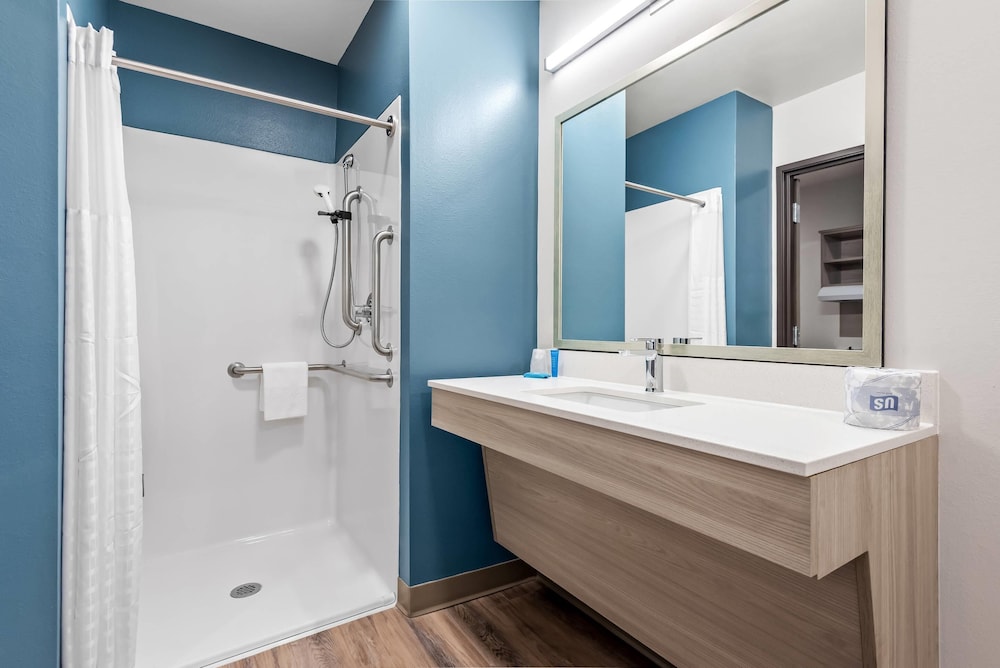 woodspring suites lancaster north