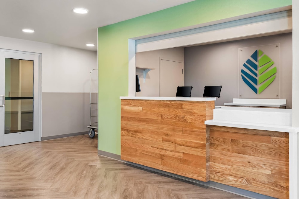woodspring suites lancaster north