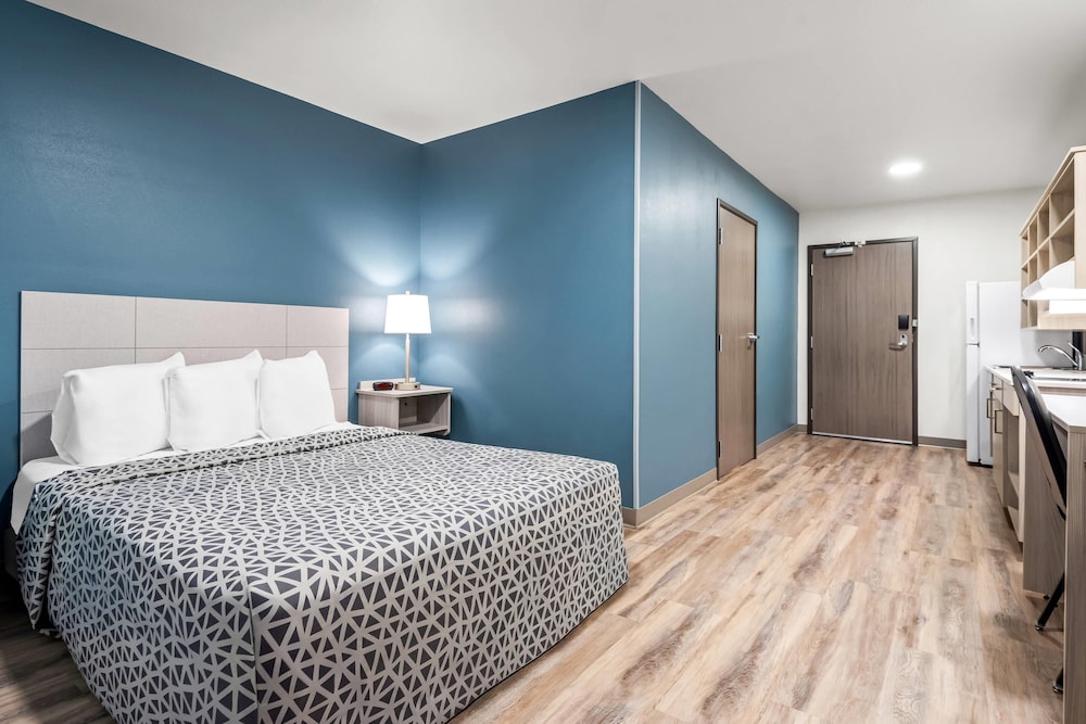 woodspring suites lancaster north
