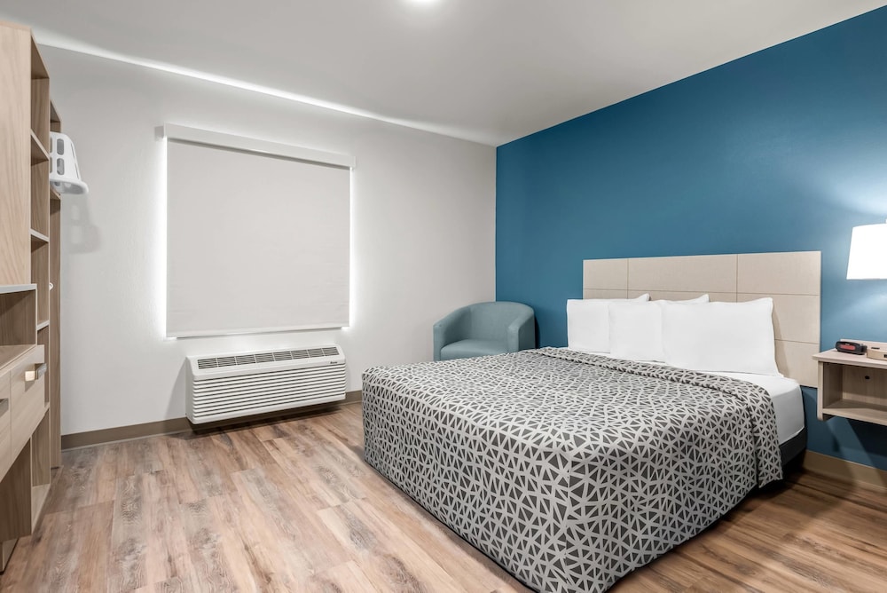 woodspring suites lancaster north