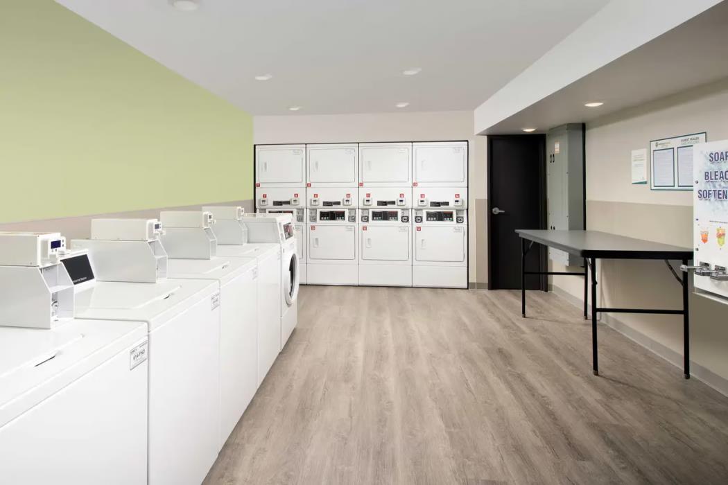 woodspring suites lancaster north