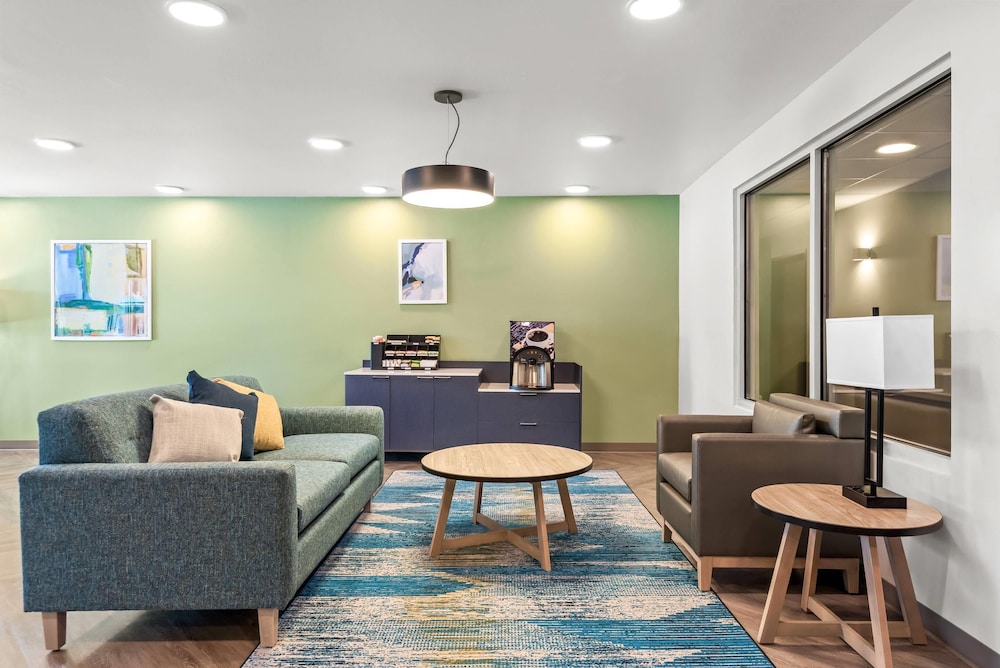 woodspring suites lancaster north