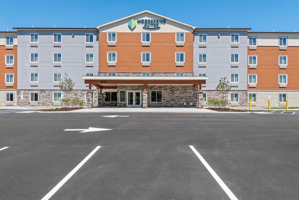 woodspring suites lancaster north