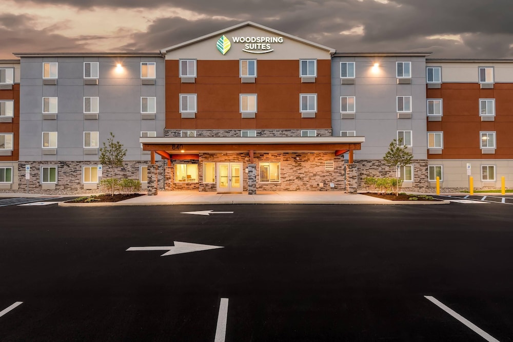 woodspring suites lancaster north