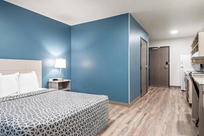 woodspring suites lancaster north