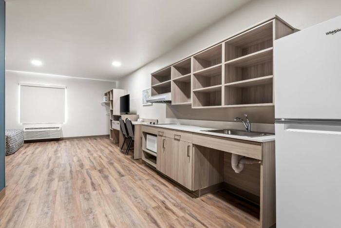 woodspring suites lancaster north
