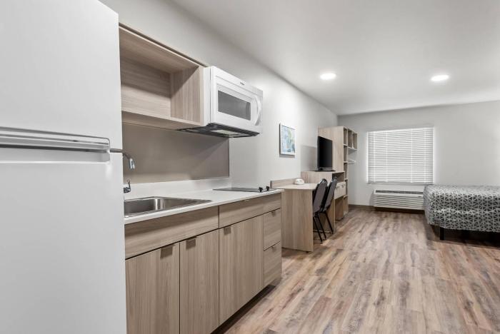 woodspring suites lancaster north