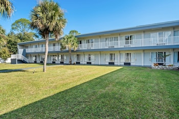 Suburban Studios Daytona Beach - Speedway,,2 star