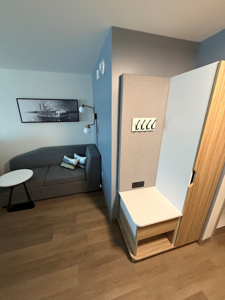 sleep inn and suites savannah tennessee riverfront