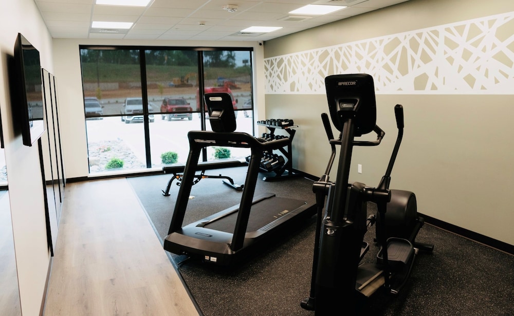 sleep inn and suites savannah tennessee riverfront