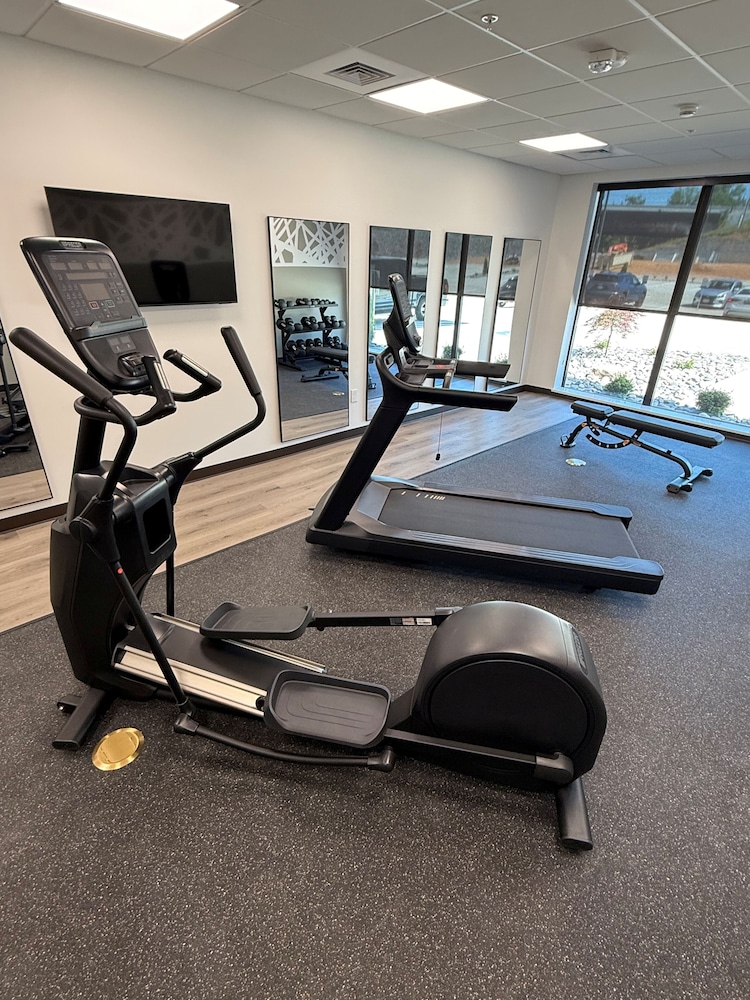 sleep inn and suites savannah tennessee riverfront