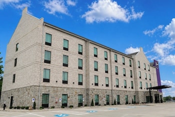 sleep inn and suites savannah tennessee riverfront