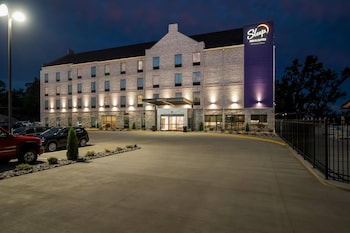 sleep inn and suites savannah tennessee riverfront