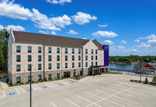 sleep inn and suites savannah tennessee riverfront