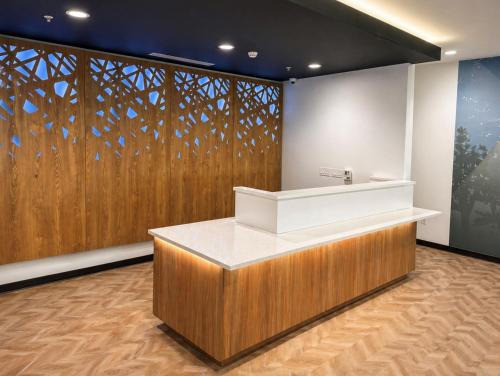 sleep inn and suites savannah tennessee riverfront