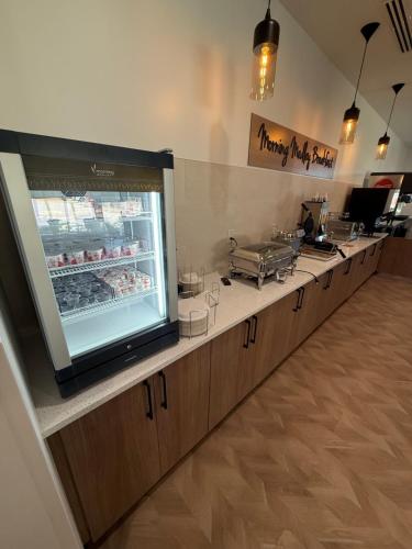 sleep inn and suites savannah tennessee riverfront