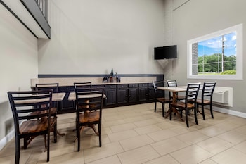 rodeway inn and suites jefferson