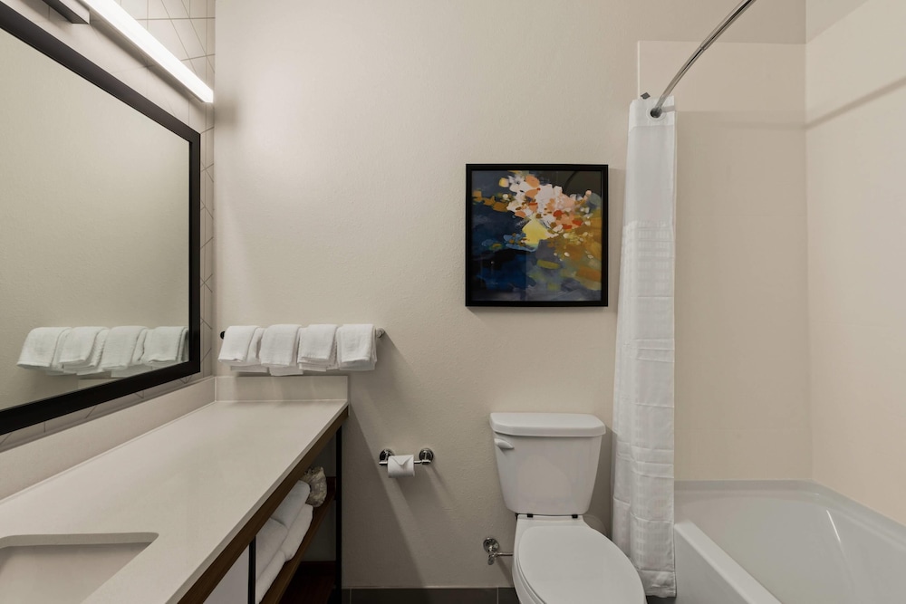 everhome suites denver airport