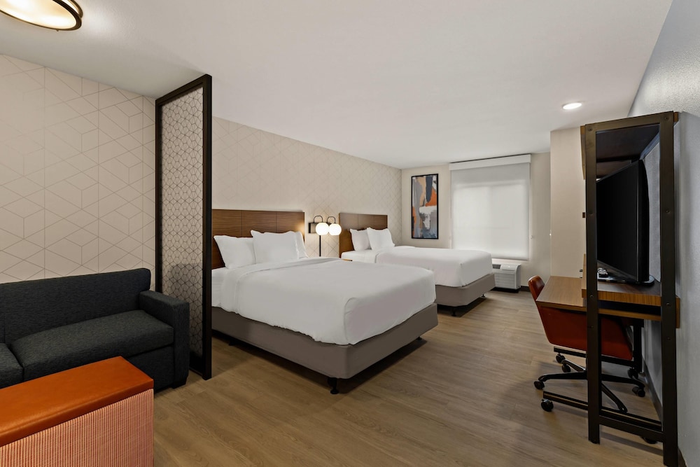 everhome suites denver airport