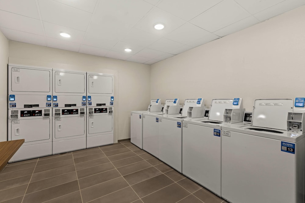 everhome suites denver airport