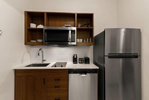 everhome suites denver airport