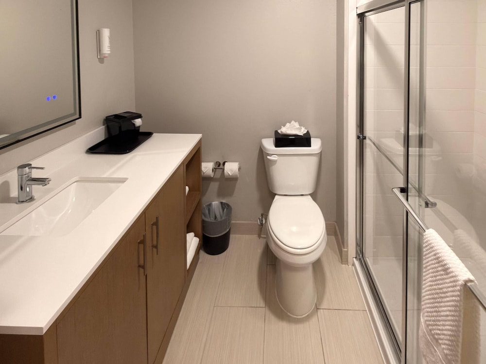 mainstay suites oklahoma city airport