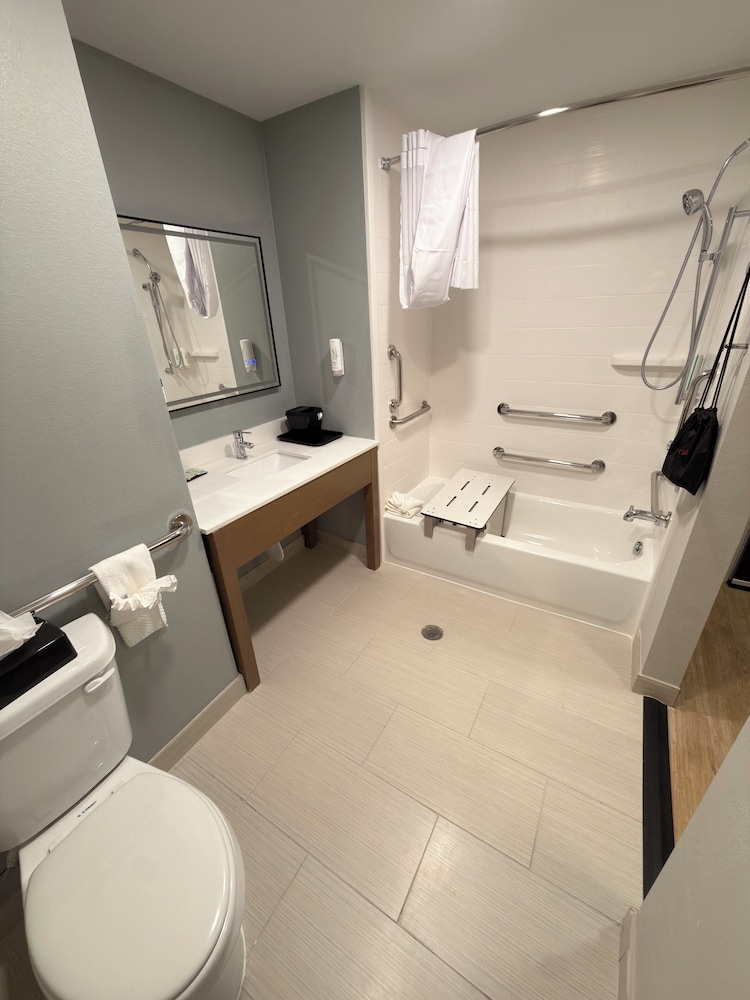 mainstay suites oklahoma city airport
