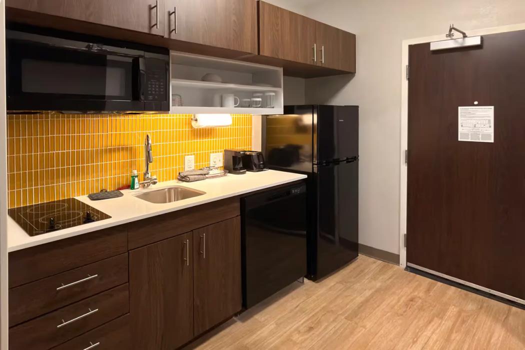 mainstay suites oklahoma city airport