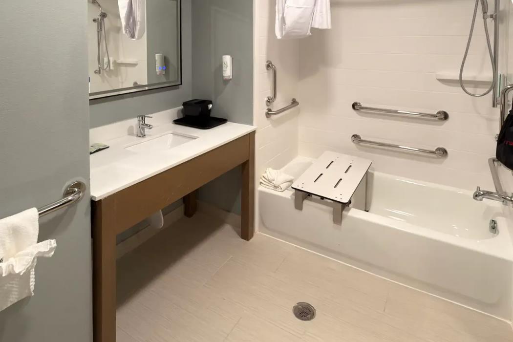 mainstay suites oklahoma city airport