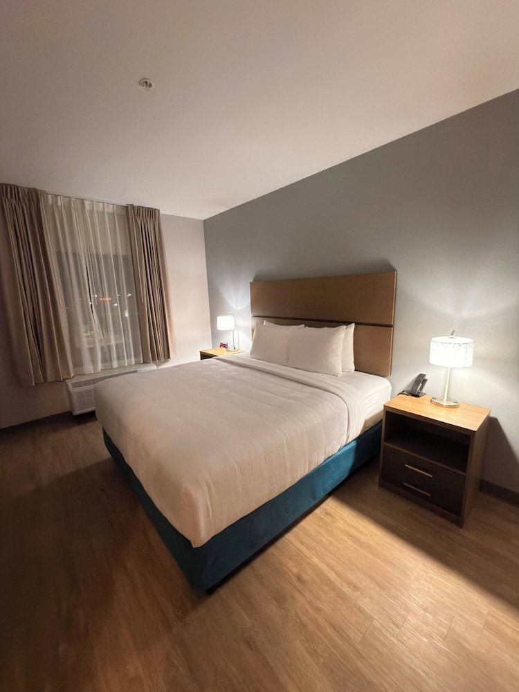 mainstay suites oklahoma city airport