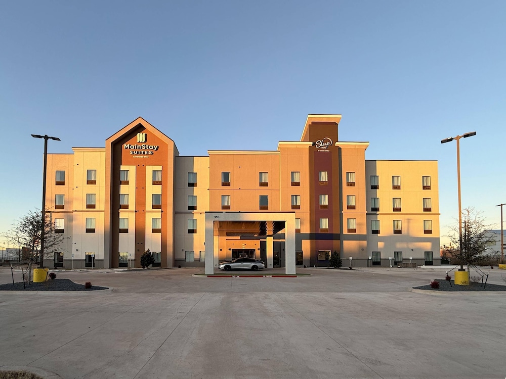 mainstay suites oklahoma city airport