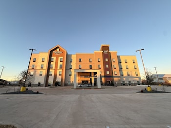 mainstay suites oklahoma city airport