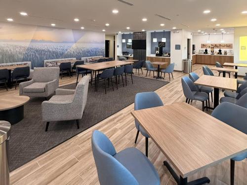 mainstay suites oklahoma city airport