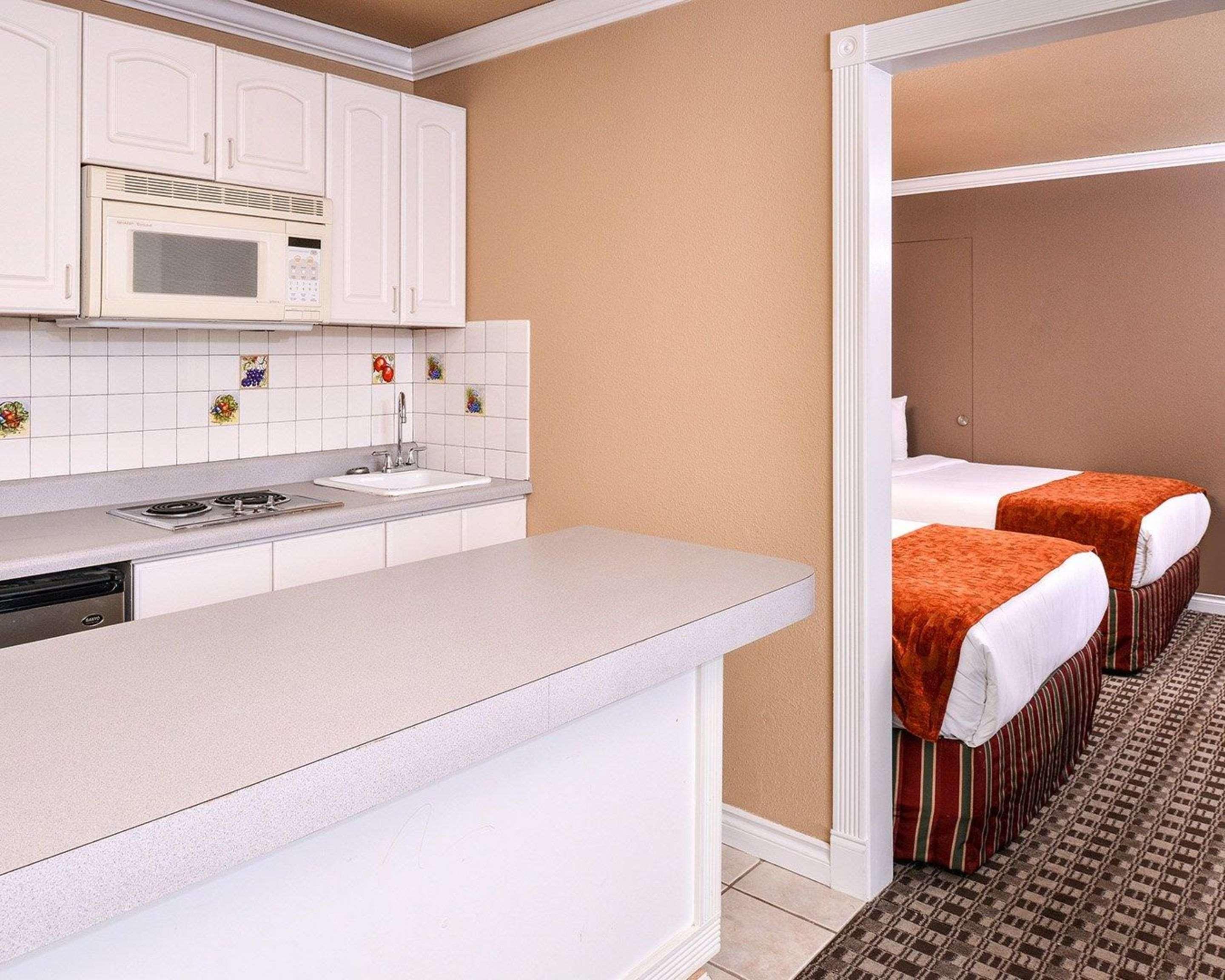 clarion pointe kent seattle south