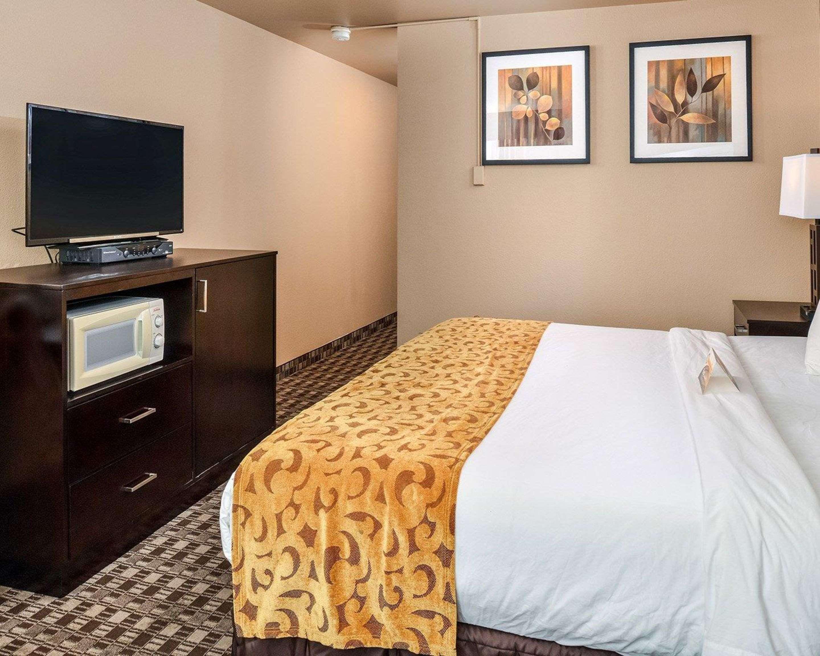 clarion pointe kent seattle south