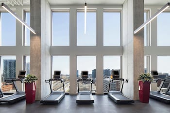 Moxy Ottawa Downtown,,3 star