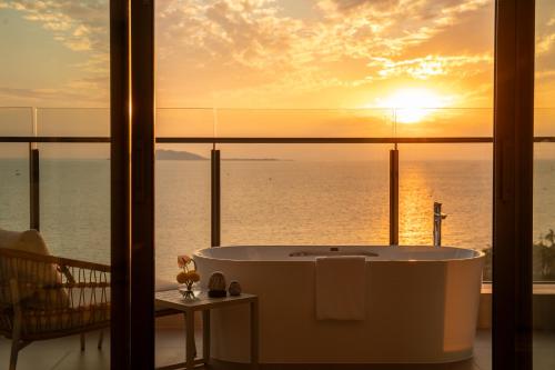 voco sanya bay by ihg
