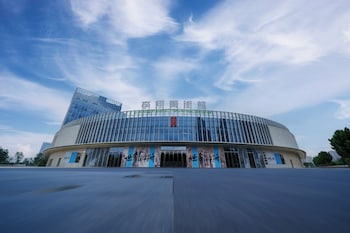 crowne plaza linyi olympic sports centre by ihg