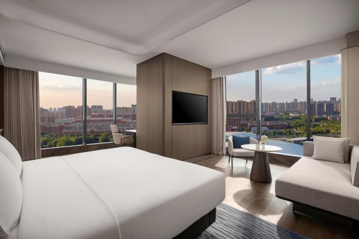 crowne plaza linyi olympic sports centre by ihg