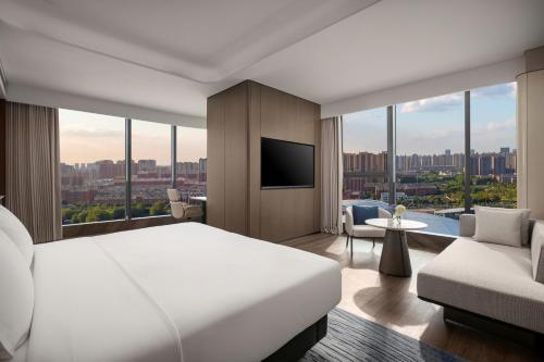 crowne plaza linyi olympic sports centre by ihg