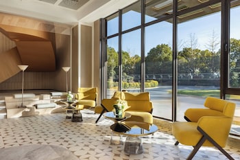 holiday inn shanghai tourism zone by ihg