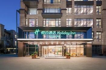 holiday inn shanghai tourism zone by ihg