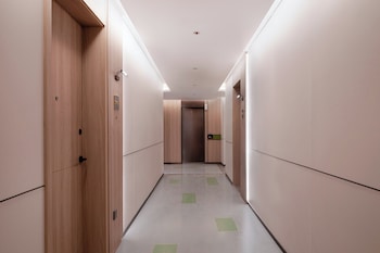 holiday inn shanghai tourism zone by ihg