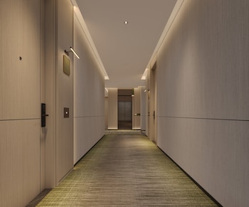 holiday inn shanghai tourism zone by ihg