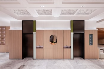 holiday inn shanghai tourism zone by ihg